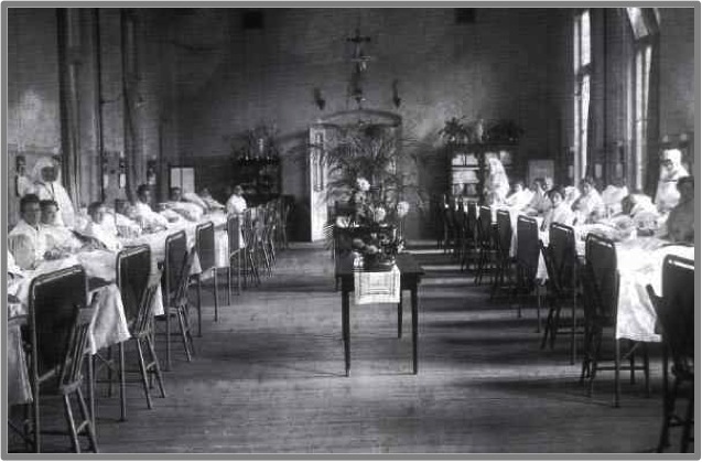 Klevarie vrouwenzaal 1920